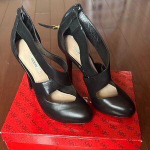 GUESS Black Leather Strappy High-Heel Pumps
